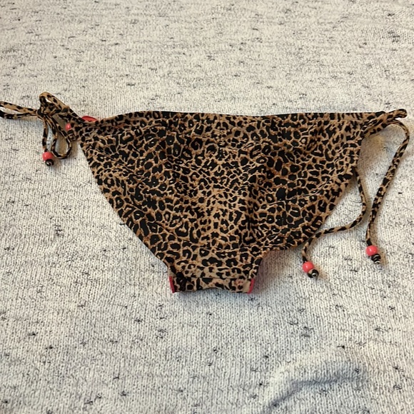 Xhilaration Cheetah Pink Swimsuit Bottoms - Picture 2 of 4